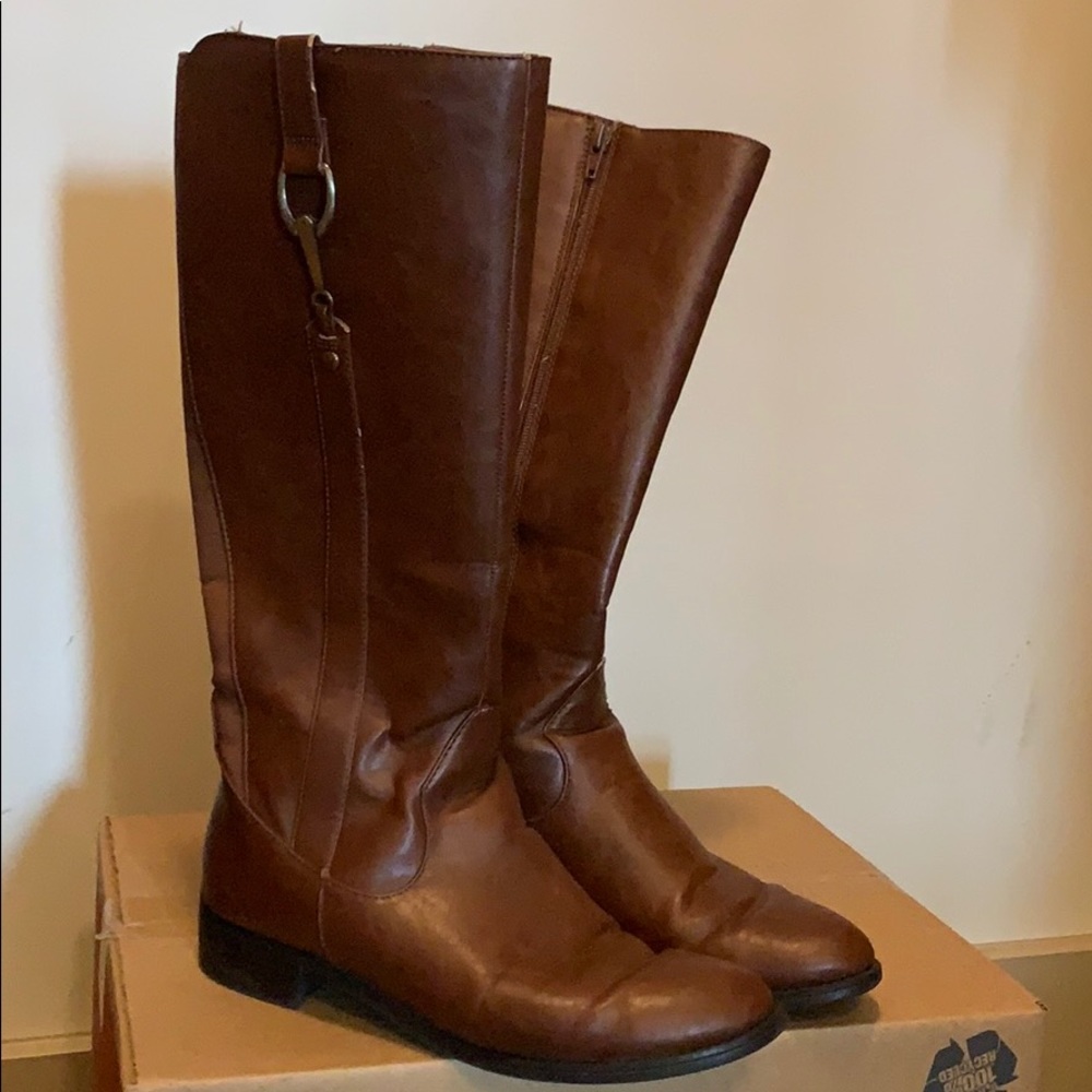 Life Stride knee high boots size 9